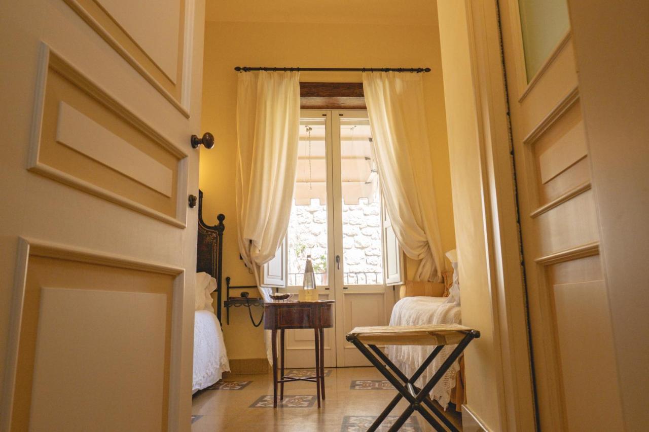 タオルミーナ Casa Turchetti Bed & Breakfast エクステリア 写真